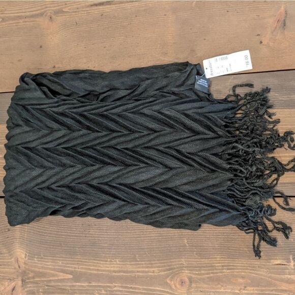 Dressbarn black scarf new  - Picture 1 of 2